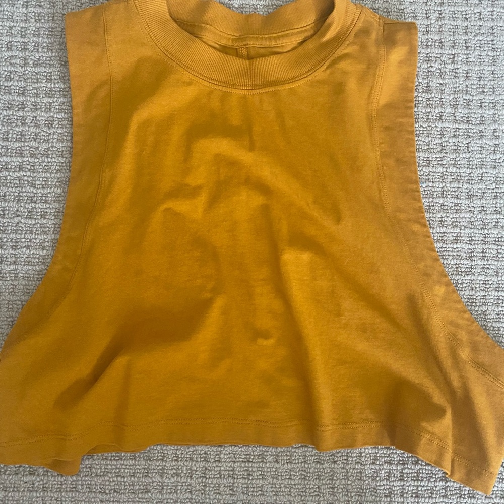 Lululemon cropped tank